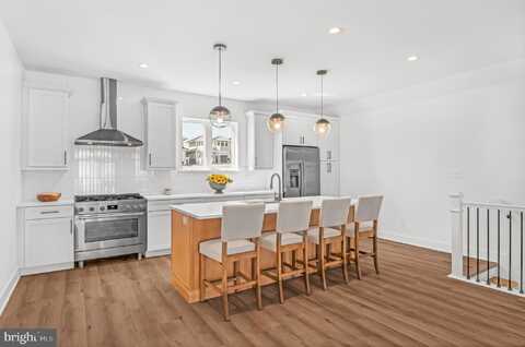 418-420 E FARRAGUT ROAD, WILDWOOD CREST, NJ 08260