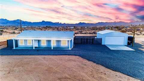 561 S La Osa Road, Golden Valley, AZ 86413