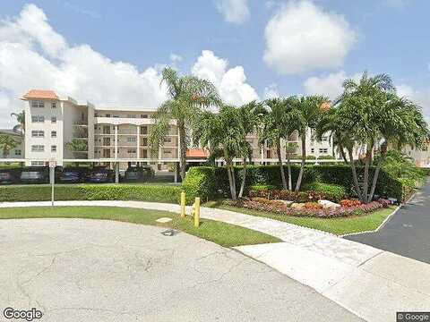 Yacht Club Dr, North Palm Beach, FL 33408