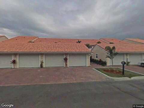 Hidden Lake Ct, Naples, FL 34112