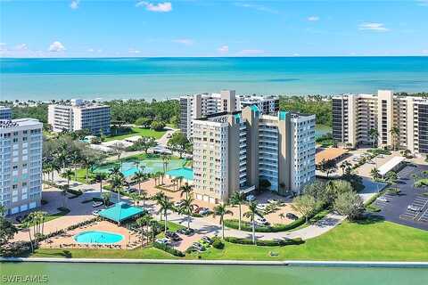 Bluebill Ave, Naples, FL 34108