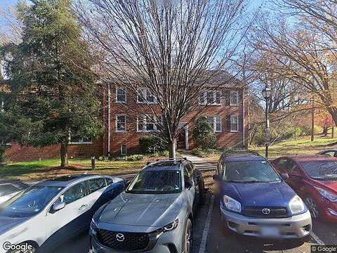 N Rhodes St, Arlington, VA 22201