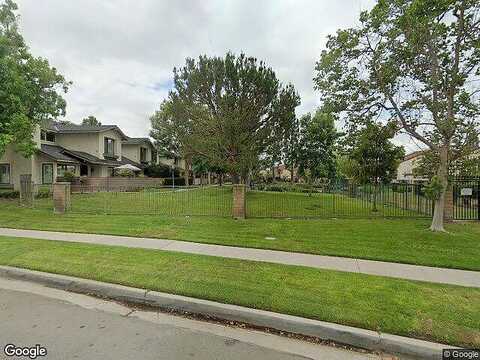 Mako, ANAHEIM, CA 92801