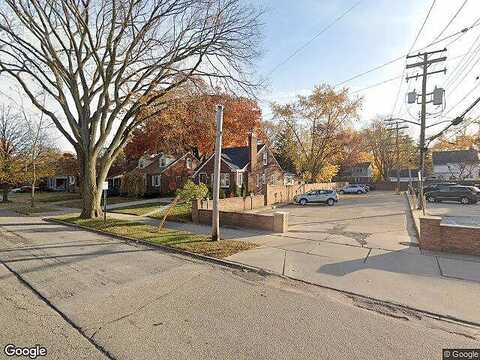 Hampton, GROSSE POINTE WOODS, MI 48236