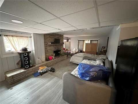 Victoria, DES MOINES, IA 50310