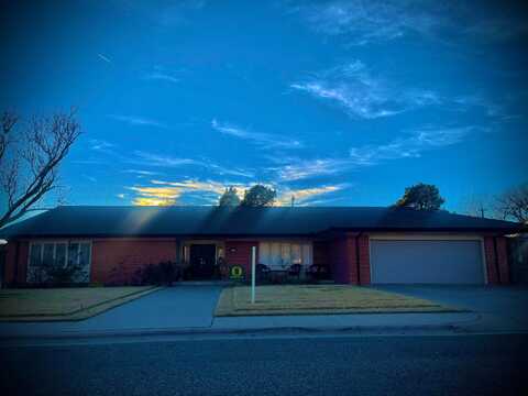 120 Bellaire, Dumas, TX 79029