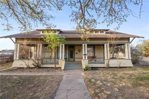 426 E Johnston Avenue, Kingsville, TX 78363