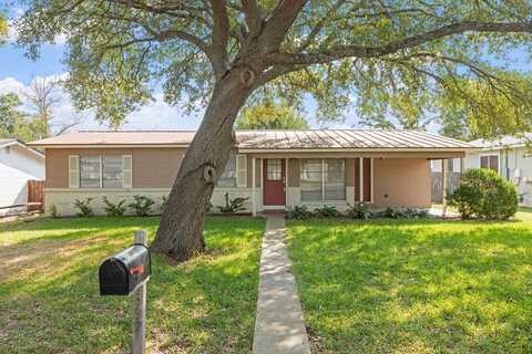 329 Mulberry St, Fredericksburg, TX 78624