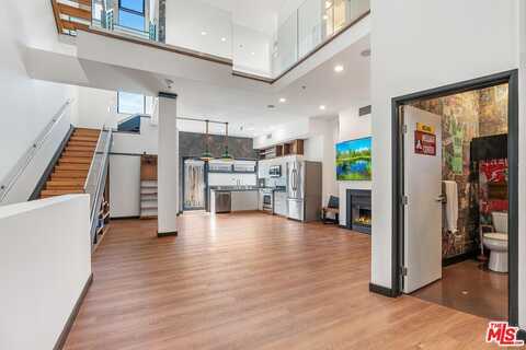 815 Hampton Dr, Venice, CA 90291