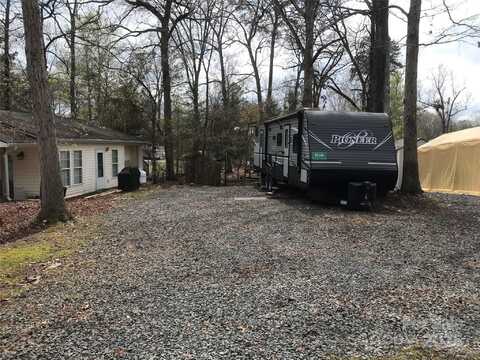 137 Landlubber Trail, Mount Gilead, NC 27306