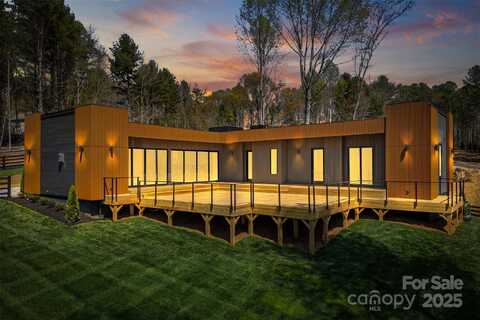 78 Manchester Way, Mills River, NC 28759