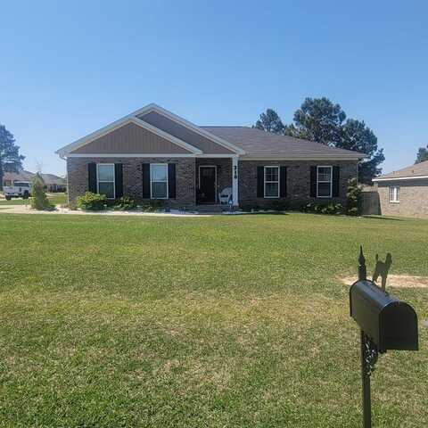318 Courtland Drive, Dothan, AL 36301