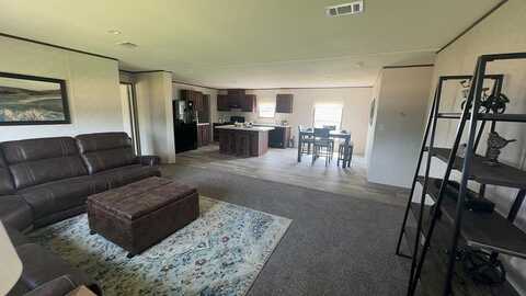 251 Bartlett Loop, Headland, AL 36345