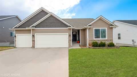 1009 E Madison Avenue, Indianola, IA 50125