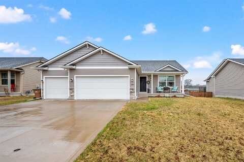 140 SE Wildflower Drive, Pleasant Hill, IA 50327