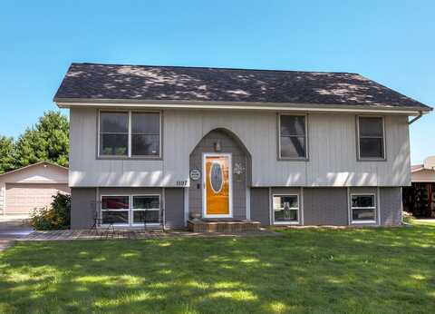 1107 Gordon Avenue, Norwalk, IA 50211