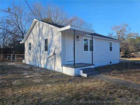 609 Eva Circle, Spring Lake, NC 28390