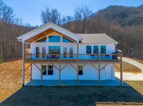 137 Enchanted Mountain Cove, Franklin, NC 28734