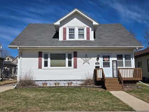 1021 Water St, Webster City, IA 50595