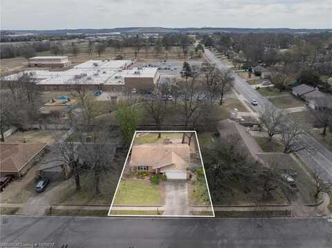 9425 Bryn Mawr CIR, Fort Smith, AR 72908
