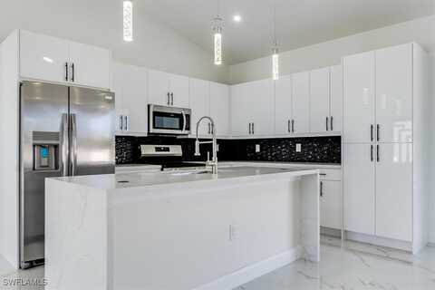 2620 NE 22nd Avenue, Cape Coral, FL 33909