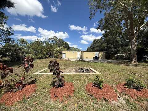 8239 Suncoast Drive, North Fort Myers, FL 33917