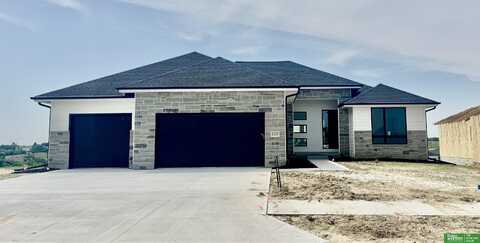 5420 N 213th Street, Elkhorn, NE 68022