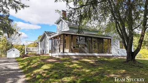 5665 Brickyard Road, Twin Lake, MI 49457