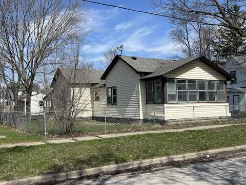 1472 Montgomery Avenue, Muskegon, MI 49441