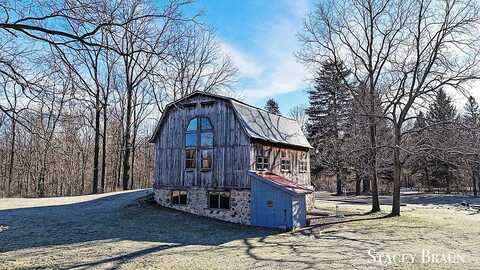 2620 36th Street, Allegan, MI 49010