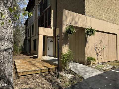 221 Woodland Road, Gatlinburg, TN 37738