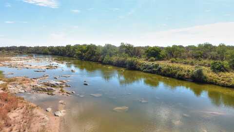 117 East Riverside Dr., Llano, TX 78643