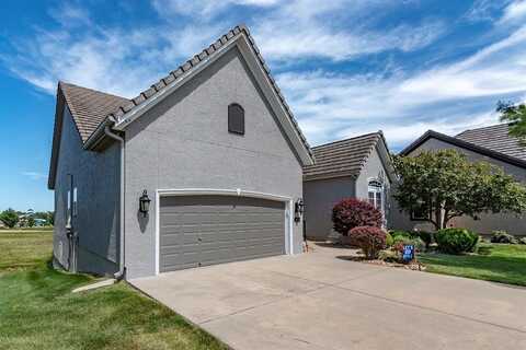 404 NW Greenview Court, Lees Summit, MO 64064