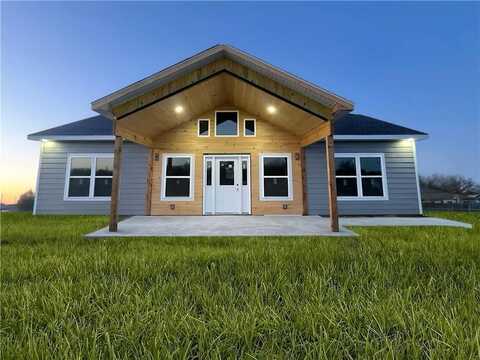 906 Park Street, Cherryvale, KS 67335