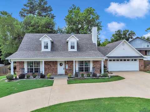 2505 W Gay Avenue, Gladewater, TX 75647