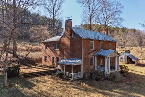 599 Lindsay Ln, Rockbridge Baths, VA 24473