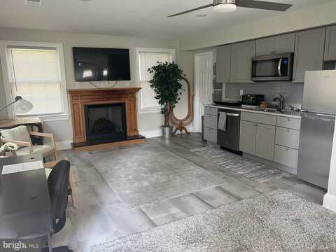 7703 NEWCASTLE DR, ANNANDALE, VA 22003