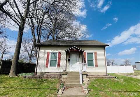 791 E Adams Street, Nashville, IL 62263