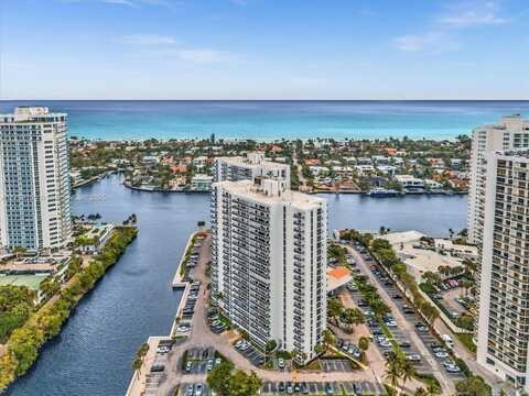 20505 E Country Club Dr, Aventura, FL 33180