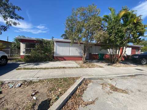 758 NW 14th St, Florida City, FL 33034