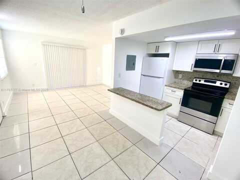 850 SW 74 TER, North Lauderdale, FL 33068