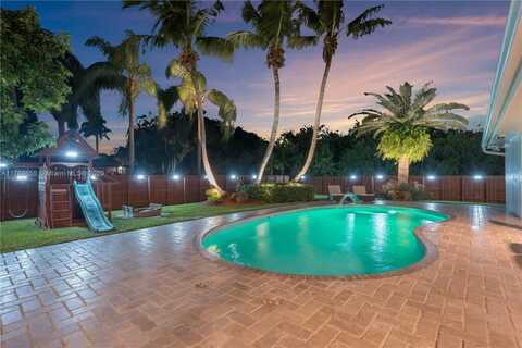 17222 SW 88th Ave, Palmetto Bay, FL 33157