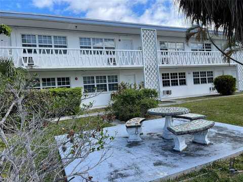 1471 NE 170th St, North Miami Beach, FL 33162