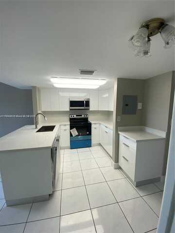 1368 NW 24th Ave, Miami, FL 33125