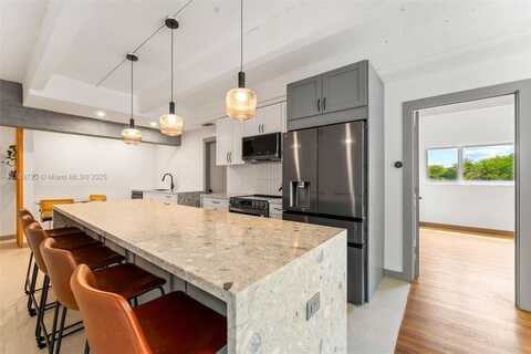 645 NE 121st St, North Miami, FL 33161