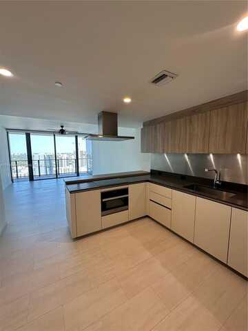1000 Brickell Plz, Miami, FL 33131