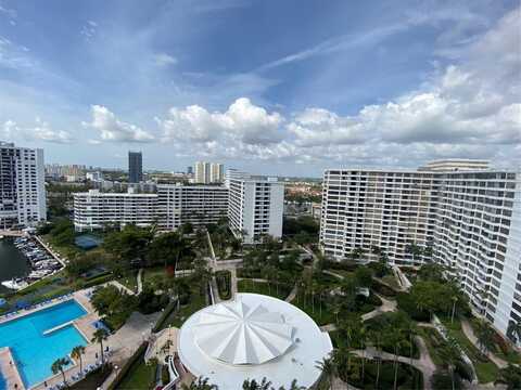 2500 Parkview Dr, Hallandale Beach, FL 33009