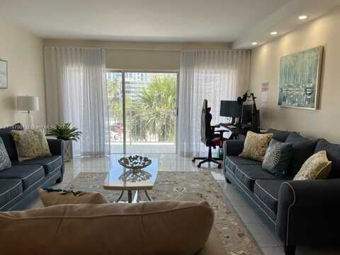 300 Bayview Dr, Sunny Isles Beach, FL 33160