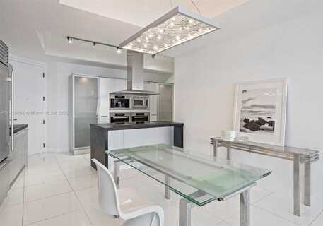 18201 Collins Ave, Sunny Isles Beach, FL 33160
