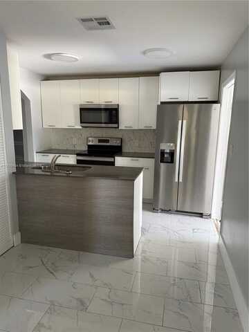 678 Via Toscana, Wellington, FL 33414